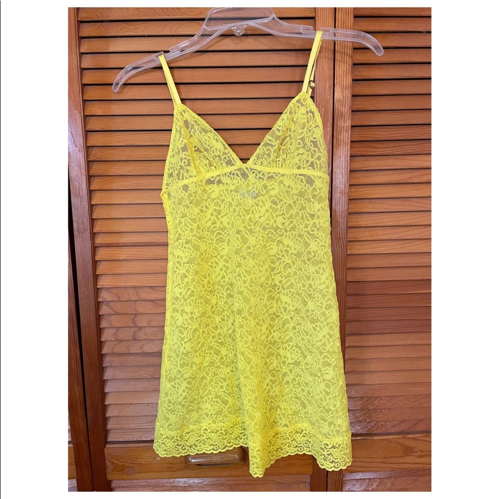 NWOT Victoria’s Secret lace slip